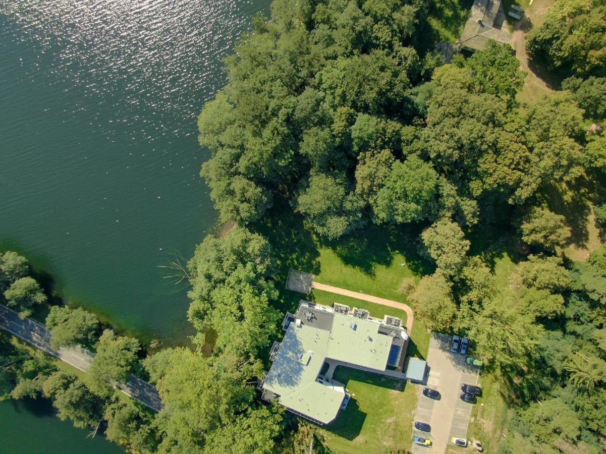 Ferienwohnungen Am Wasser - Krakow Am See Exterior foto