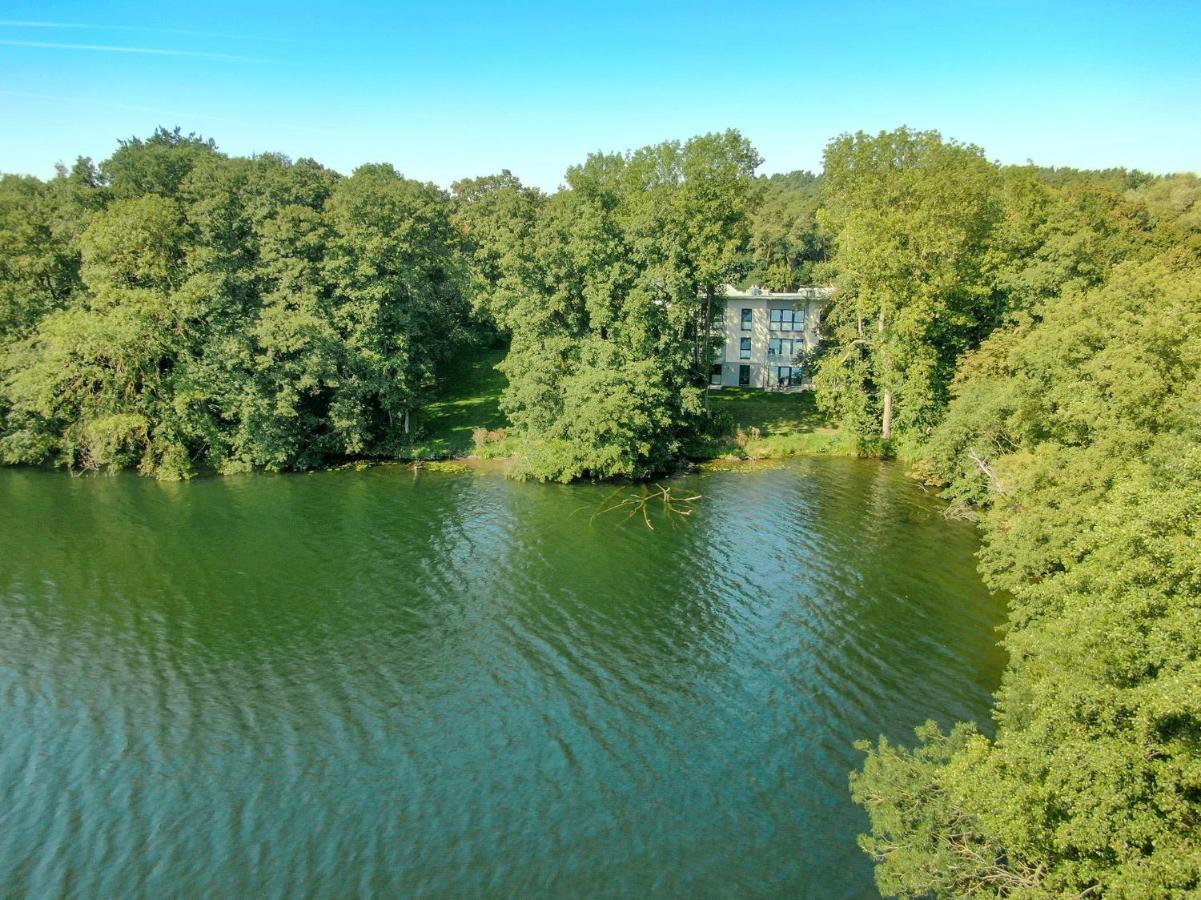 Ferienwohnungen Am Wasser - Krakow Am See Exterior foto